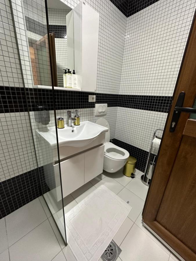 Hotel Dardania Kukes Luaran gambar